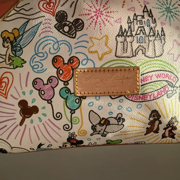 🏰✨️Dooney and Bourke- Disney Sketch Edition- Large Tote Bag - Picture 10 of 16